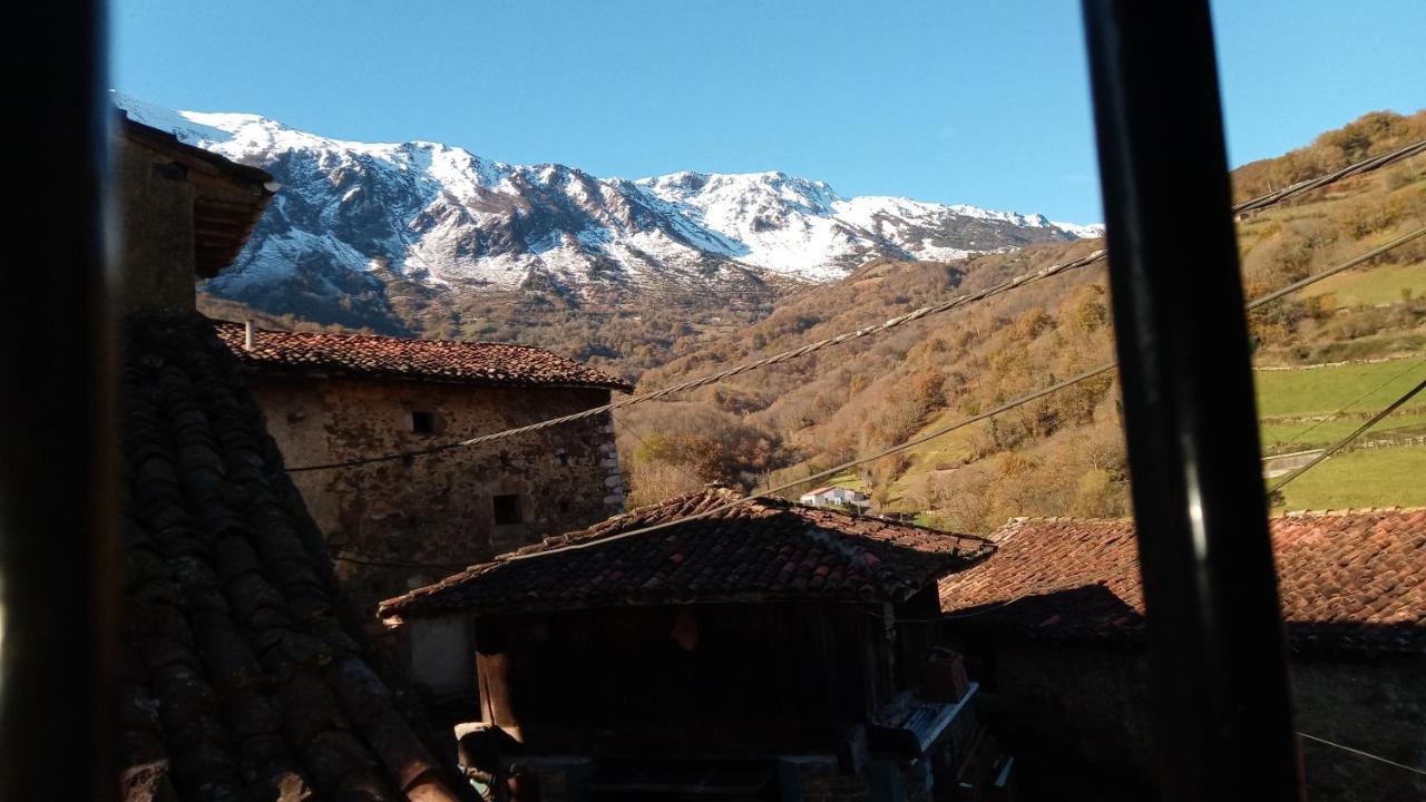 Cal Gallo Riosa Buitenkant foto